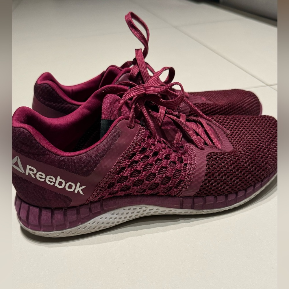 Maroon women’s Rebook size 10